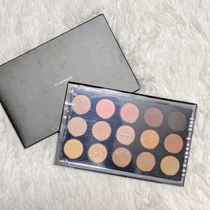 NWT - MAC, X 15 Warm Neutral Eye Shadow.